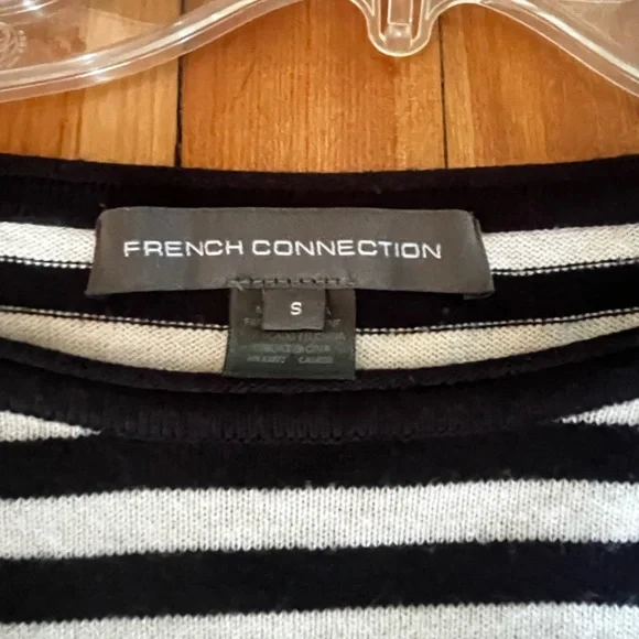 Black and White Striped Long Sleeve Top - Picture 6 of 8